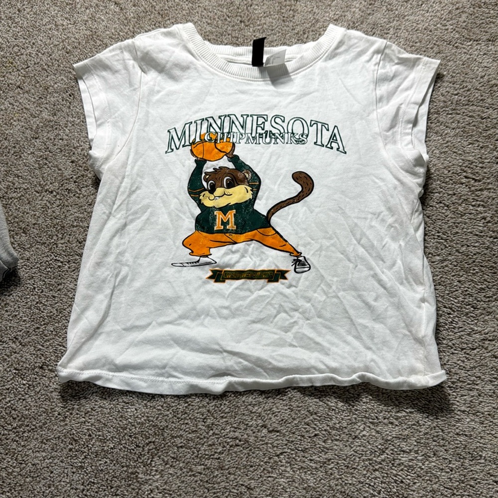 Minnesota top super cute and trendy